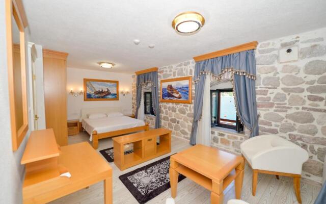Seaside House Kotor