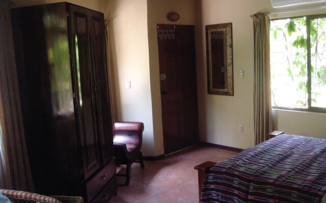Coyaba Tropical Elegant Adult Guesthouse