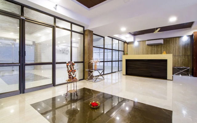 Monday Hotels - Swarna's The Capital