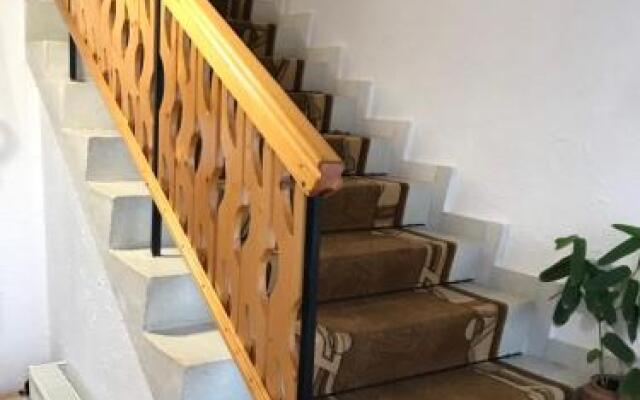 Mama Emiliya Guest House