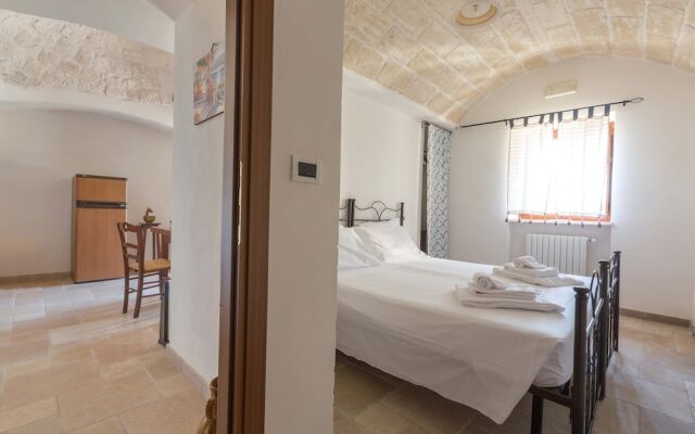 3279 Trullo Due Coni by Barbarhouse