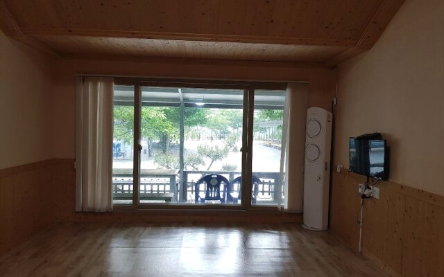 Jungcheon Helaing Pension