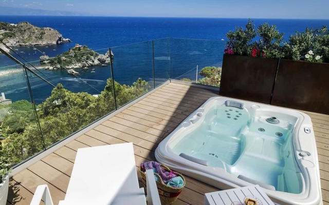 Isola Bella Infinity Suites