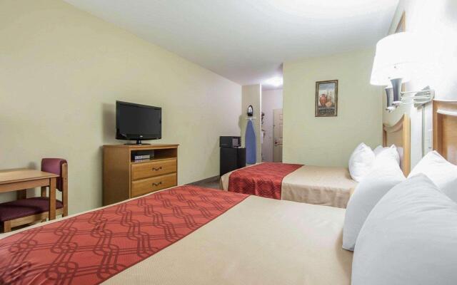 Econo Lodge Inn & Suites Rockmart