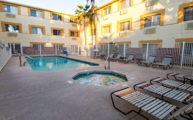 Comfort Suites Phoenix Airport