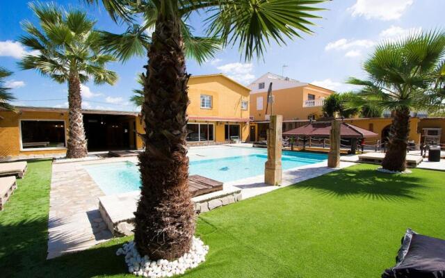 Catalunya Casas: Luxury and tranquility only 34 km's from Barcelona City!