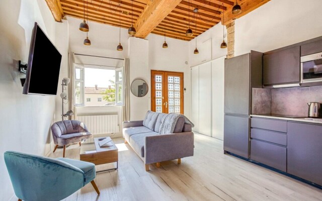 NEW - Modern 2BR Loft-style Apt - Croix-paquet