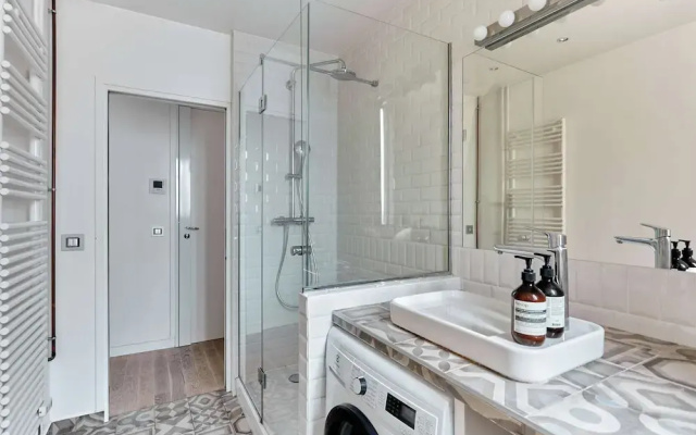 Charming Apartment 1 Bedroom Heart 16th in Paris