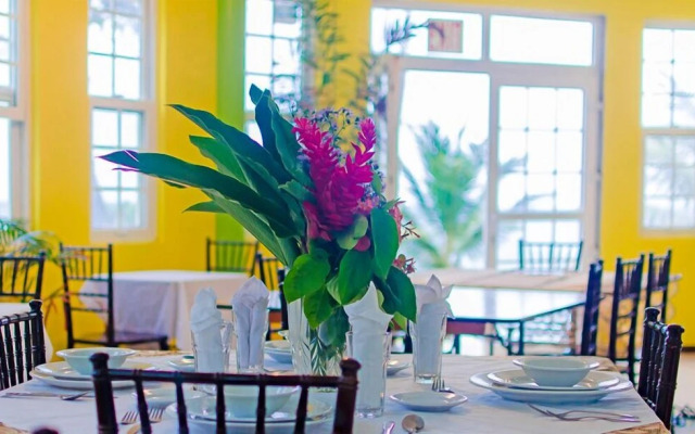 Sea Breeze Inn