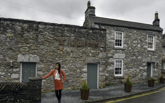 Central Kendal Deluxe