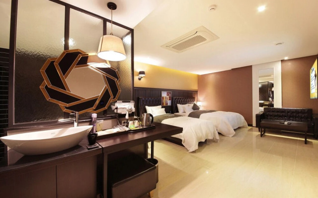 Gunsan CAR Self Check-in Motel