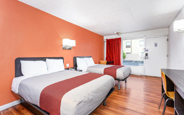 Relax Inn by OYO Columbus OH I 70