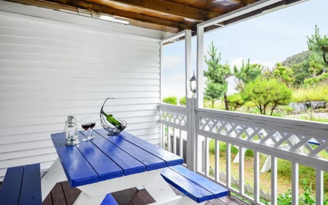 Geoje Santorini Pension