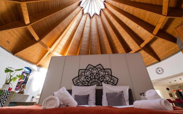 dreamcation - Wohnen in KIRCHE, 3D-Tour, Terrasse, BBQ, Küche, Kamin, 180qm