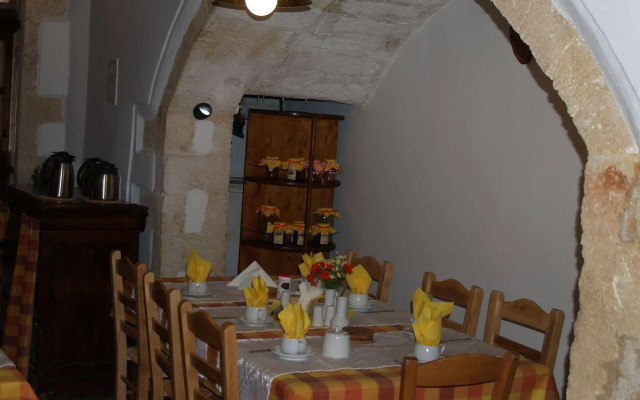 Amphora Hotel