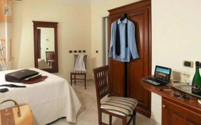 Hotel De Monti