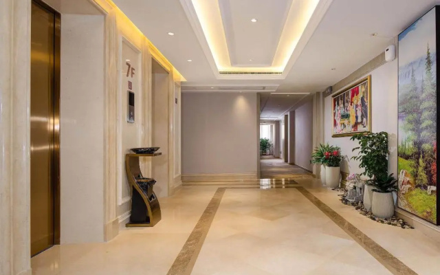 Vienna Hotel (Guangzhou Conghua Taiping Subway Station)