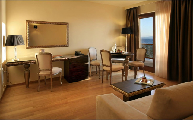 Valis Resort and Spa