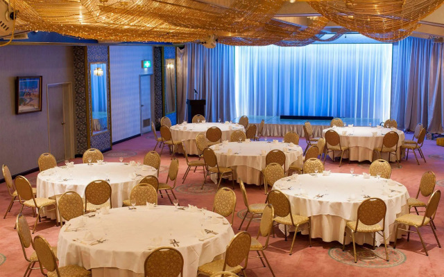New Osaka Hotel
