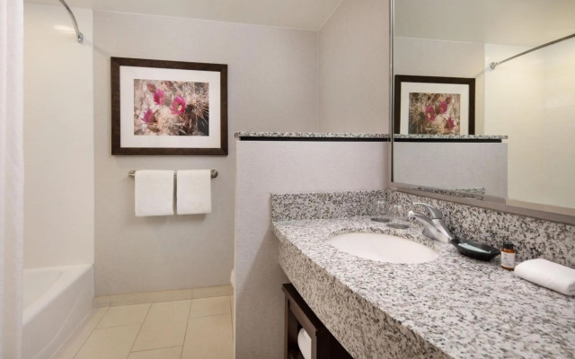 Courtyard Scottsdale Salt River