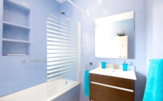 Chalet With 2 Bedrooms in Alcúdia, With Wonderful Lake View, Private P - Hotel in Alcudia - Photo 5