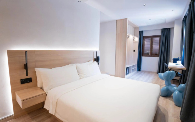 Rest Bugis Hotel