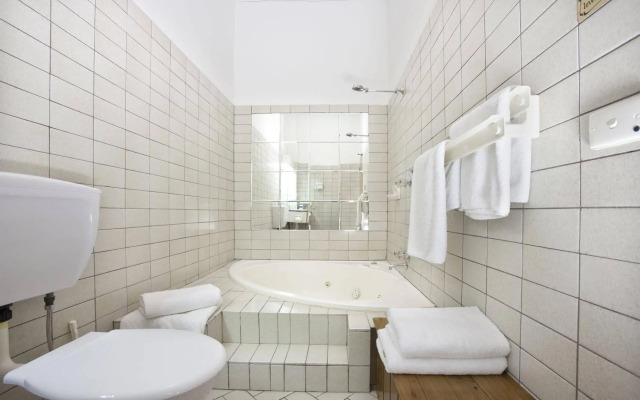 Seaton Arms Motor Inn