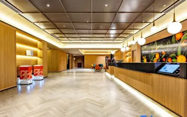 Orange Hotel (Tangshan North Railway Station)