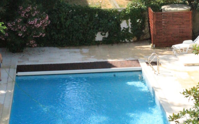 Appart Hôtel Corte HR