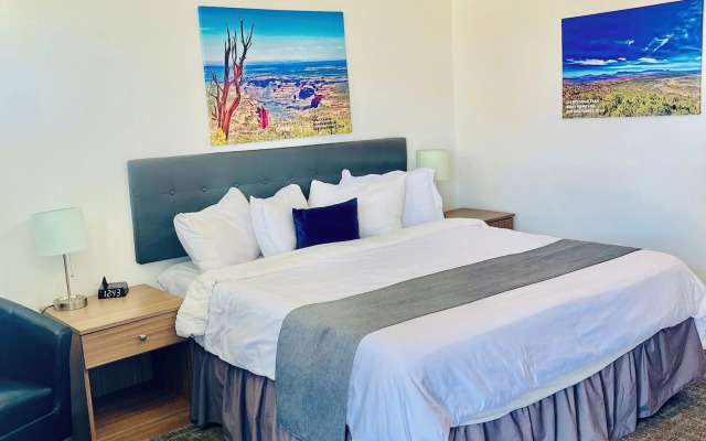 Blue Sage Inn & Suites