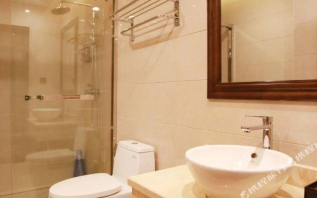 Junrong Fashionable Hotel