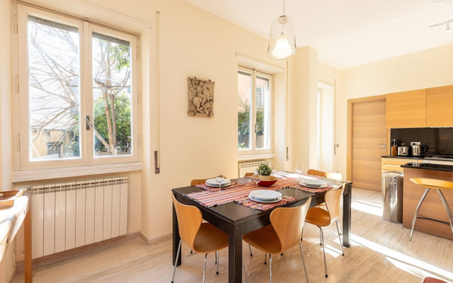 Rental in Rome Pateras Garden Apartment