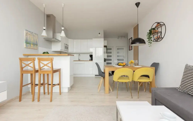 Symboliczna Apartment Warsaw by Renters