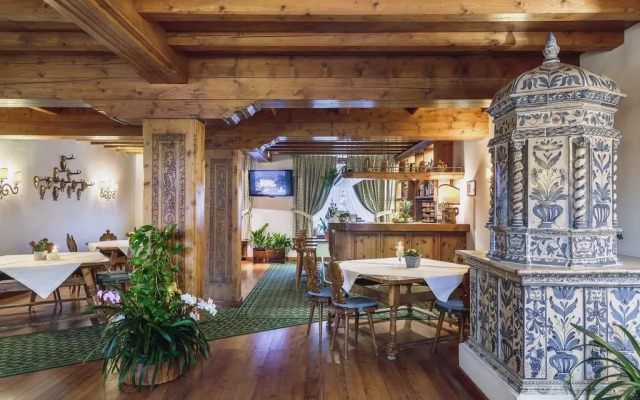 Franceschi Park Hotel