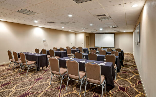 DoubleTree by Hilton Downtown Wilmington - Legal District