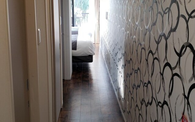 Ocean View Araha 305