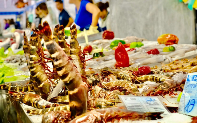 Central Penthouse Apartment w Seaview