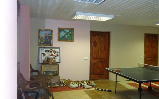 Family House Roja