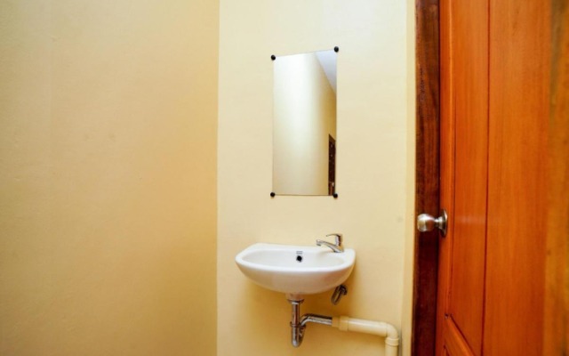 RedDoorz Syariah near Suramadu