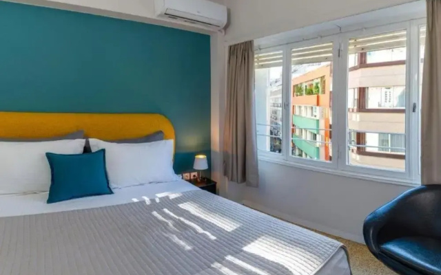 Crown Syntagma Apartment