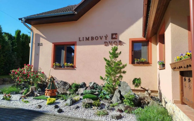 Garni Limbový Dvor