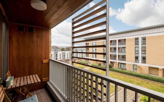 Ultra Stylish 2 Bed/2 Bath with Balcony & Parking