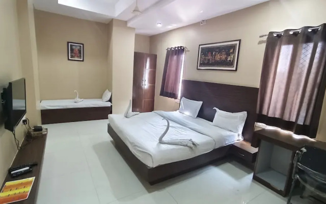 Kanha Hotel & Resort