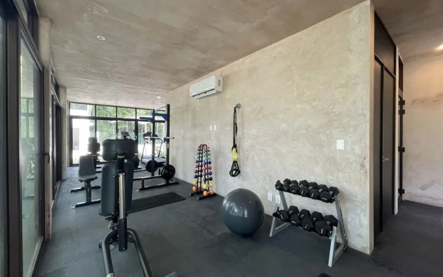Amazing Apartment With Pools Gym BBQ Yoga Deck