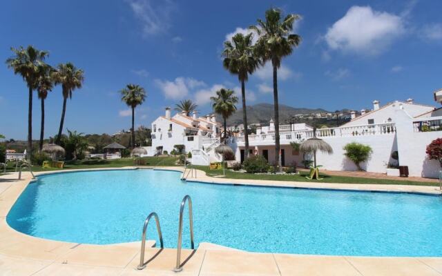 House - 2 Bedrooms with Pool and WiFi - 107850