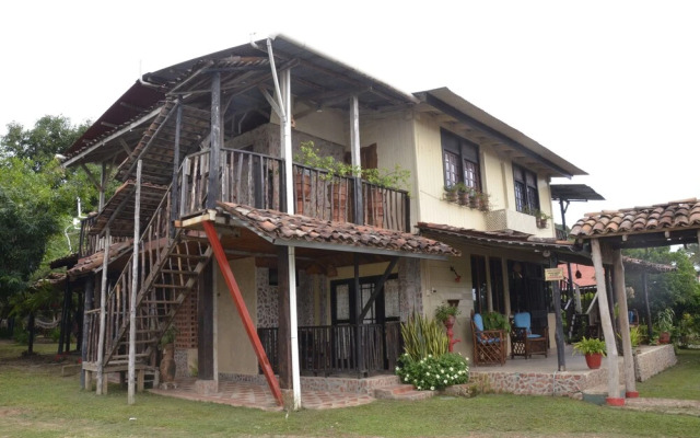 Dim's Hostal
