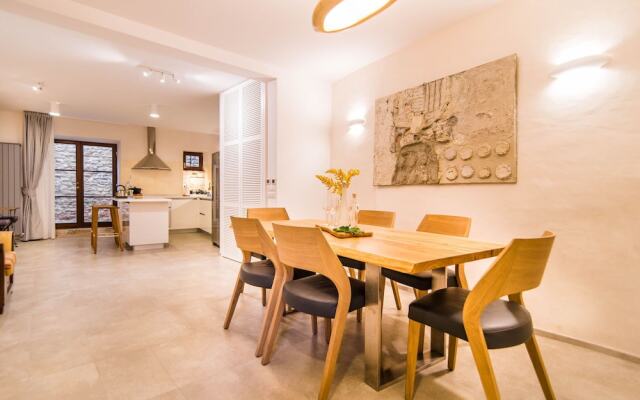 Completely Renovated Traditional Istrian Stone House Villa Bale-valle