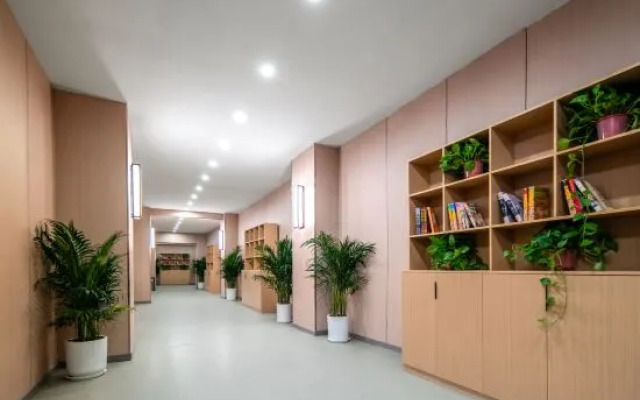 Mingjin Boutique Hotel