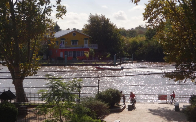 Paseo Victorica al 700