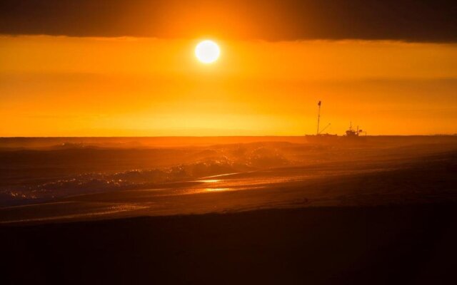 The Lakes Beachfront Holiday Retreat